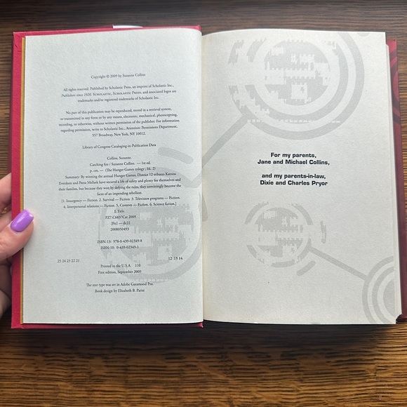 3/$20💥 Catching Fire by Suzanne Collings Fiction Literary Hardcover Book - Picture 5 of 15